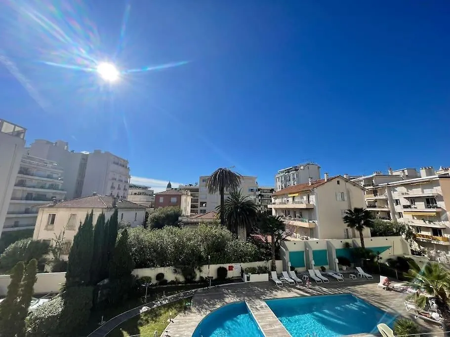 L'Olivier - Croisette Martinez, Studio Sur Cour, Plage 1 Min Cannes Appartement